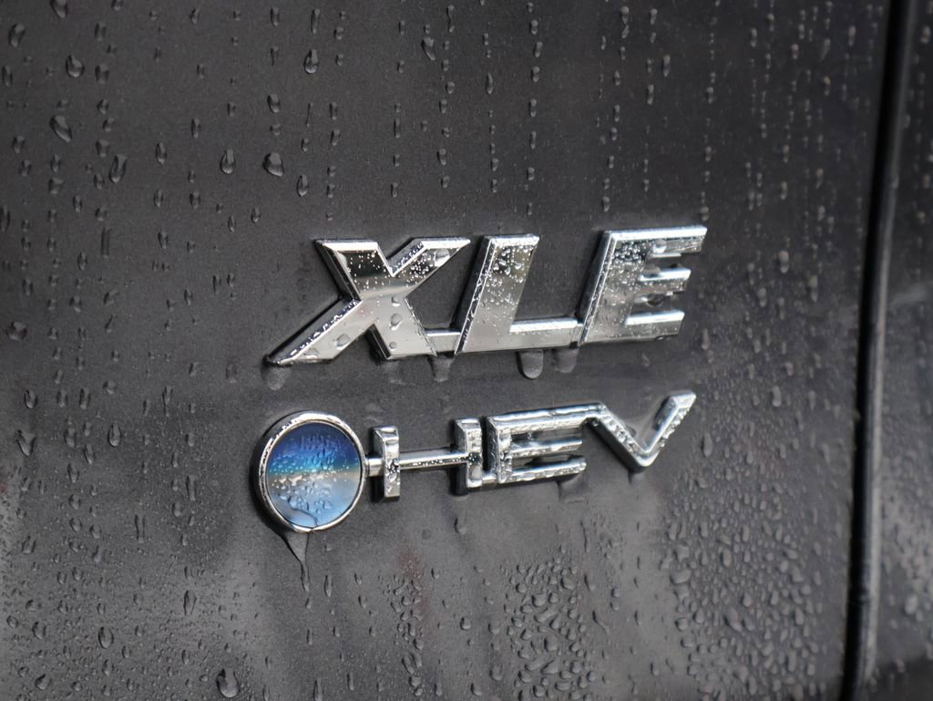 Used 2025 Toyota RAV4 XLE image 20