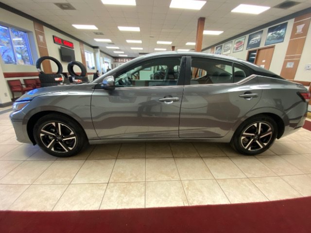 Used 2025 Nissan Sentra SV FWD image 4