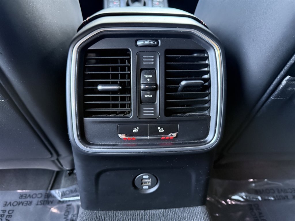 Used 2018 Porsche Macan GTS image 17