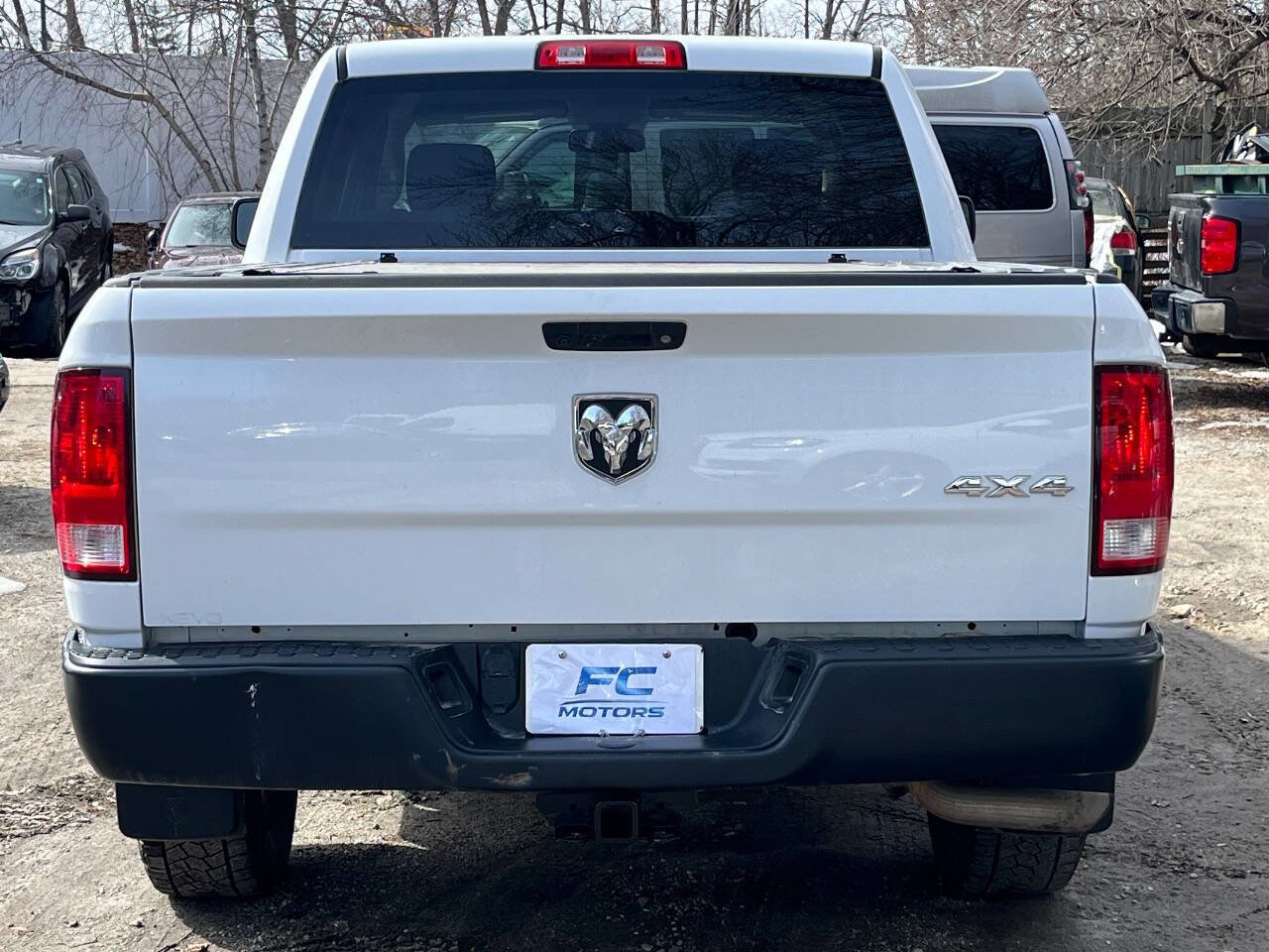 Used 2018 RAM 1500 4x4 Crew Cab image 5