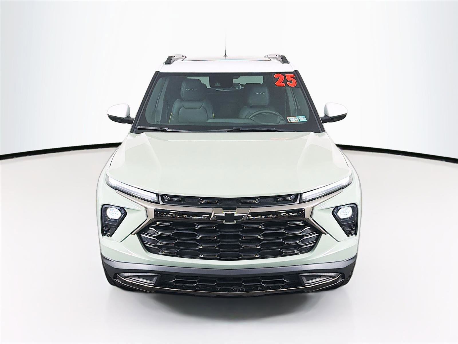 Used 2025 Chevrolet TrailBlazer ACTIV w/ Convenience Package image 2