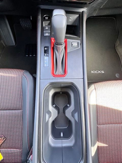 New 2025 Nissan Kicks SR image 18