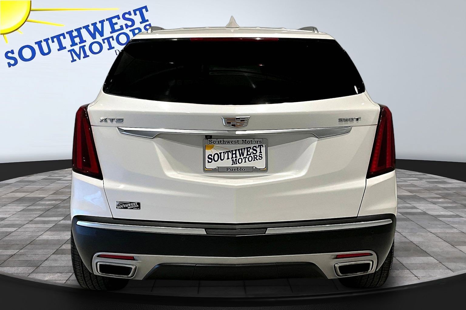 Used 2022 Cadillac XT5 Premium Luxury FWD image 5