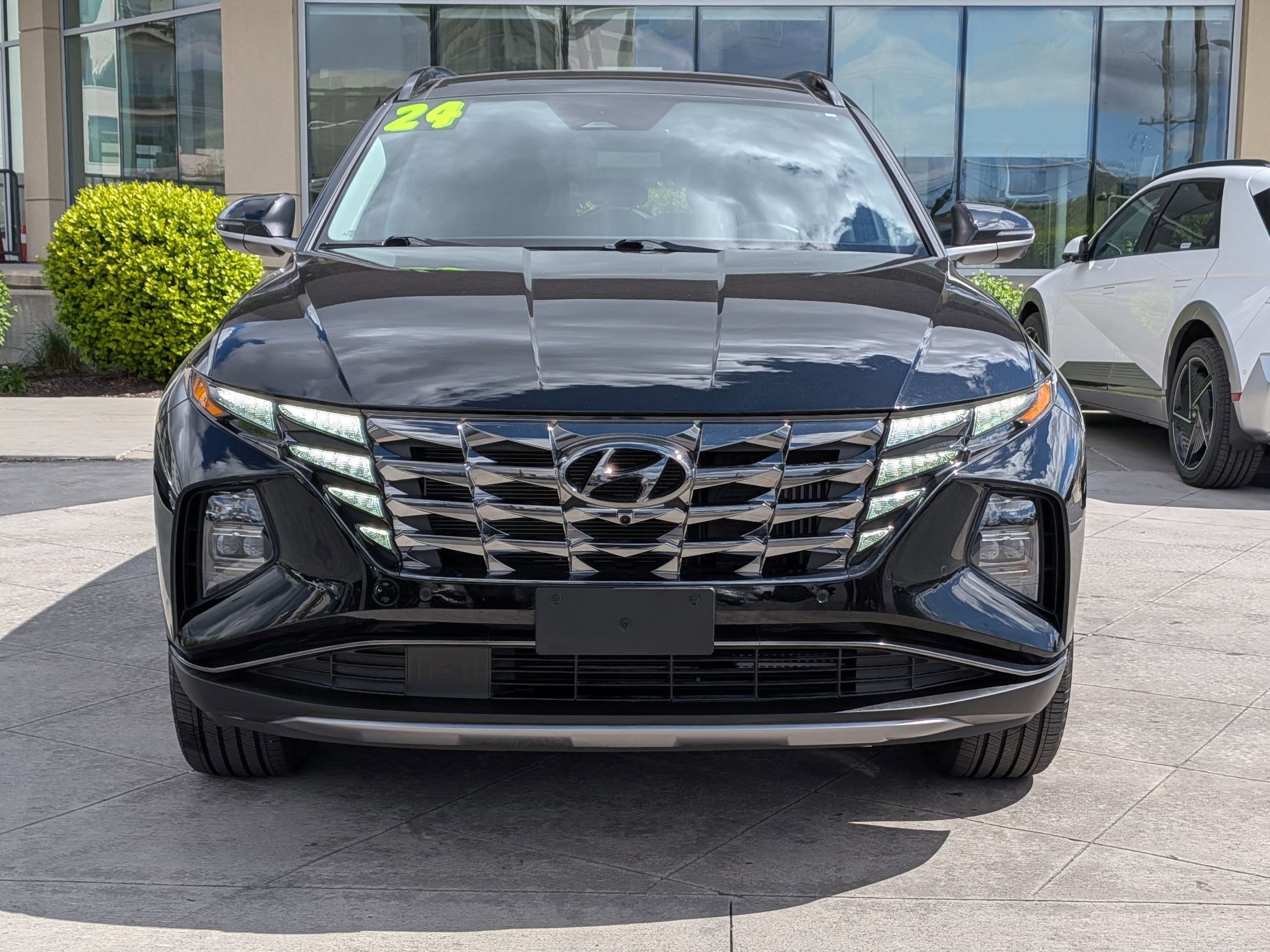 Used 2024 Hyundai Tucson Limited image 11