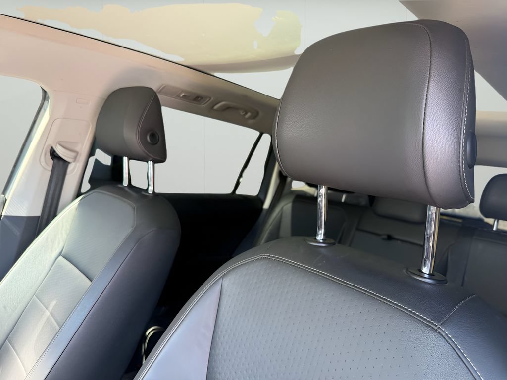 Used 2019 Volkswagen Tiguan SE w/ Panoramic Sunroof Package AWD/4WD image 11