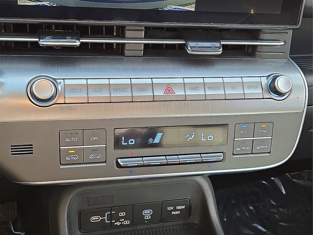 Used 2025 Hyundai Kona SEL image 27