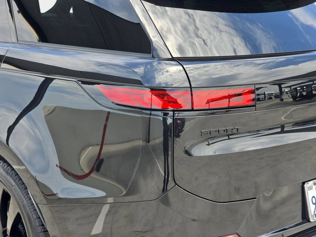 Certified 2026 Land Rover Range Rover Sport Dynamic SE AWD/4WD image 39