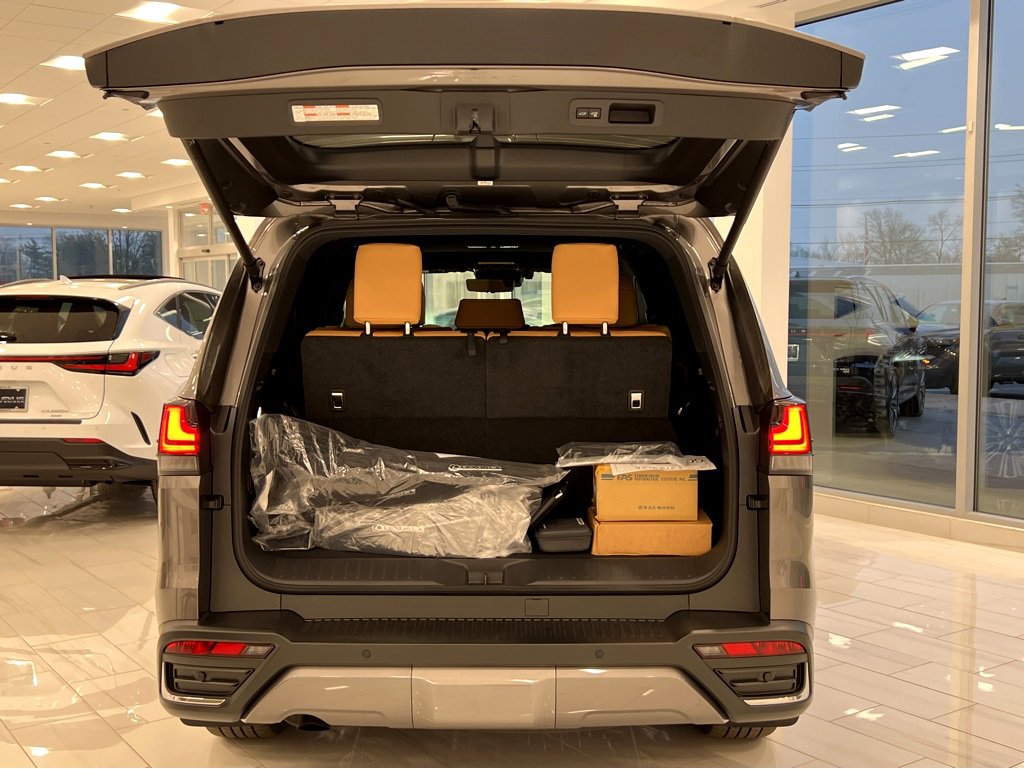 New 2026 Lexus LX 600 4WD w/ Accessory Package (2T) image 29