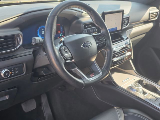 Used 2022 Ford Explorer ST w/ ST Street Pack image 7