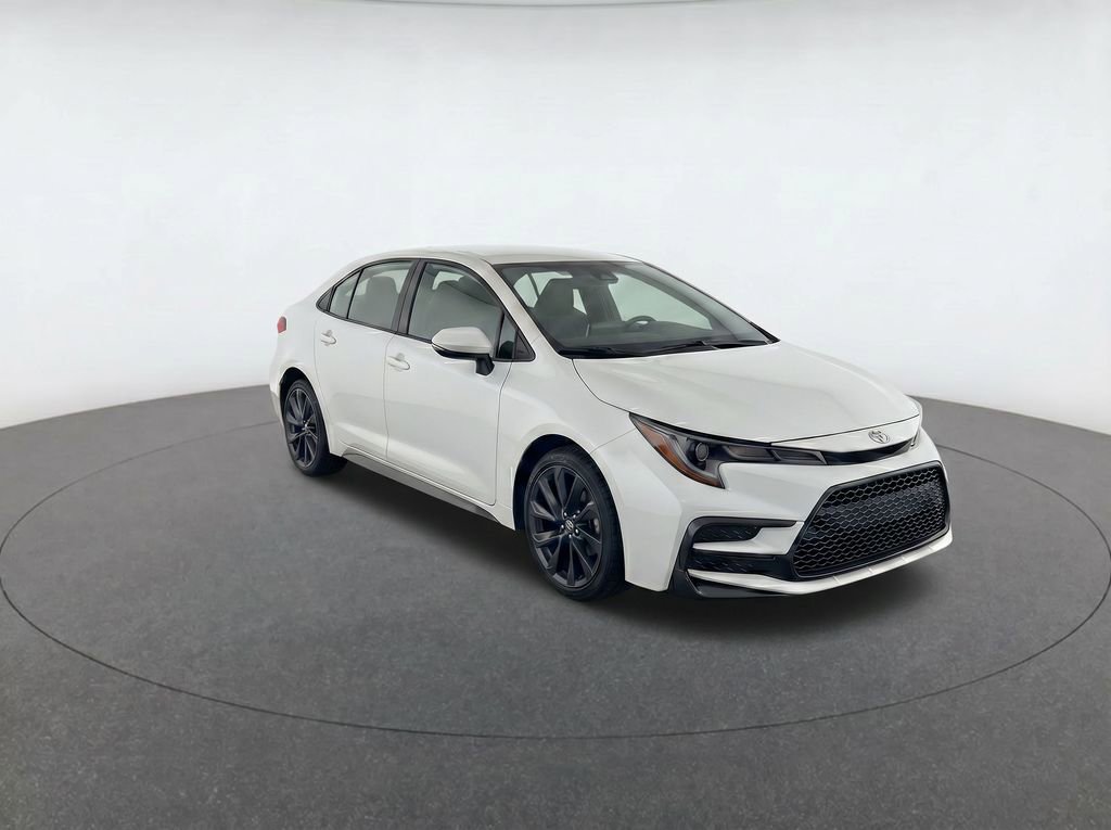 Used 2023 Toyota Corolla SE w/ Carpet Mat Package (TMS) FWD image 2