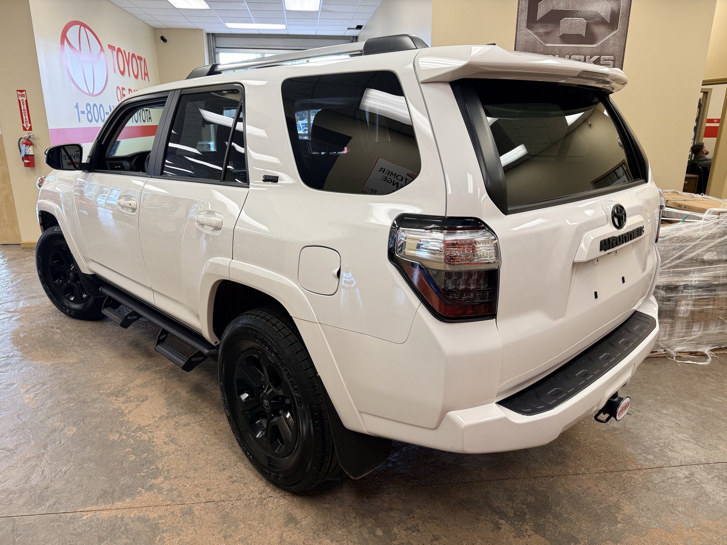 Certified 2024 Toyota 4Runner SR5 Premium w/ Moonroof Package AWD/4WD image 27