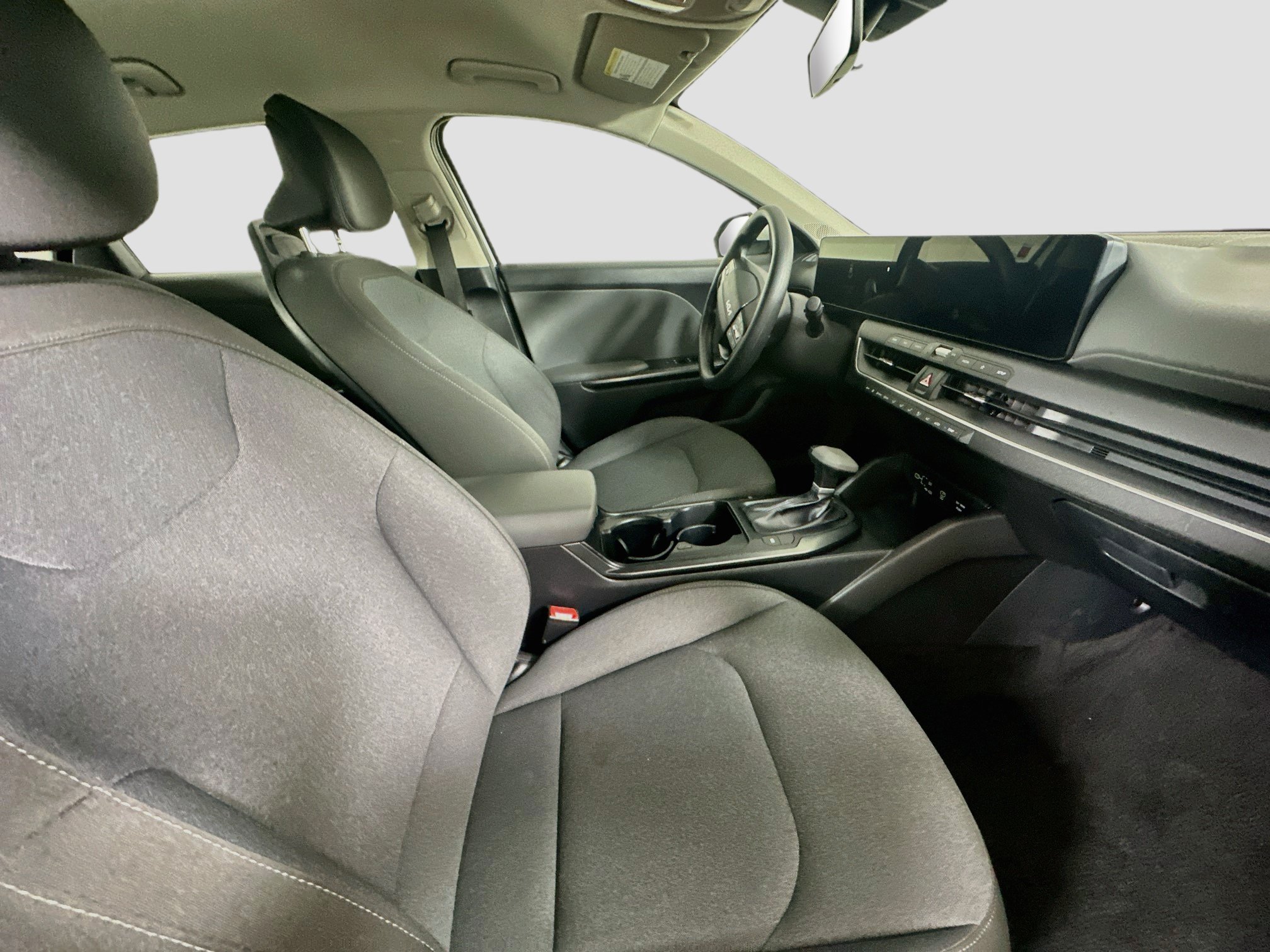 Used 2025 Kia K4 FWD image 29