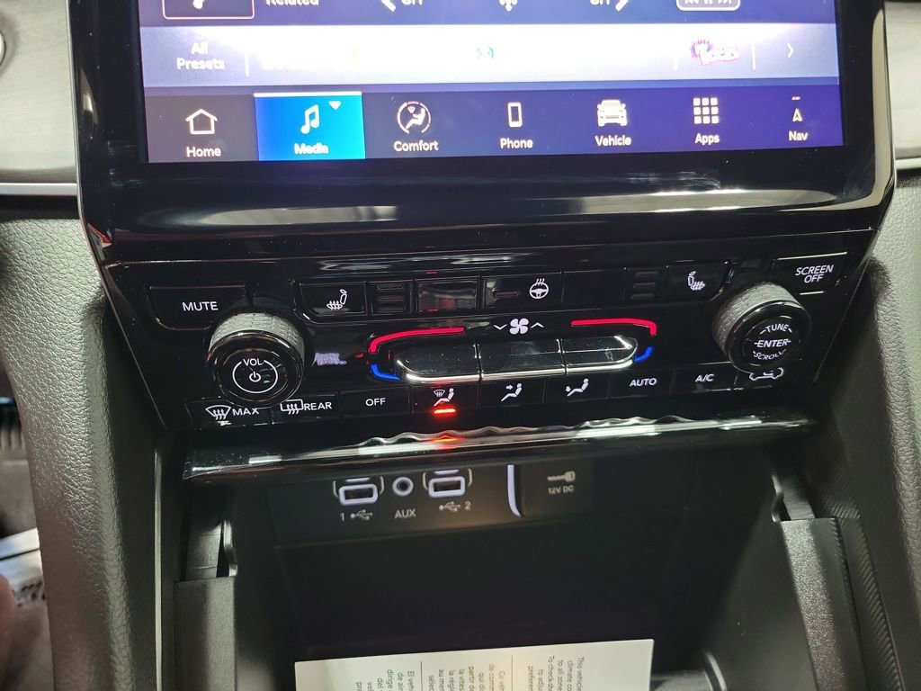 New 2025 Jeep Grand Cherokee L Limited w/ Black Appearance Package image 22