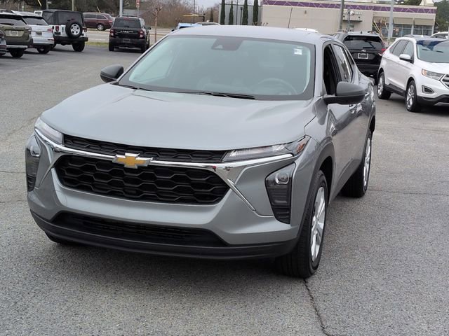 Used 2024 Chevrolet Trax LS FWD image 7
