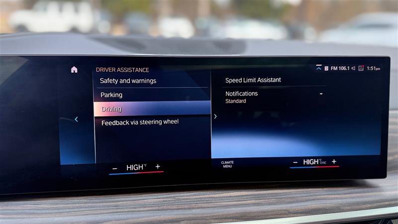 Used 2023 BMW X7 xDrive40i w/ Premium Package AWD/4WD image 67