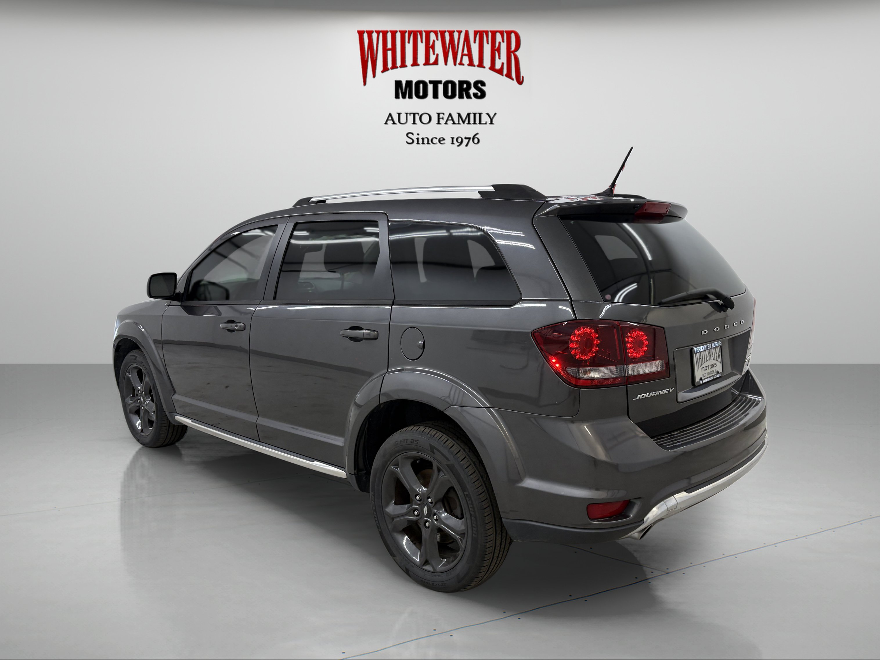 Used 2018 Dodge Journey Crossroad FWD image 2