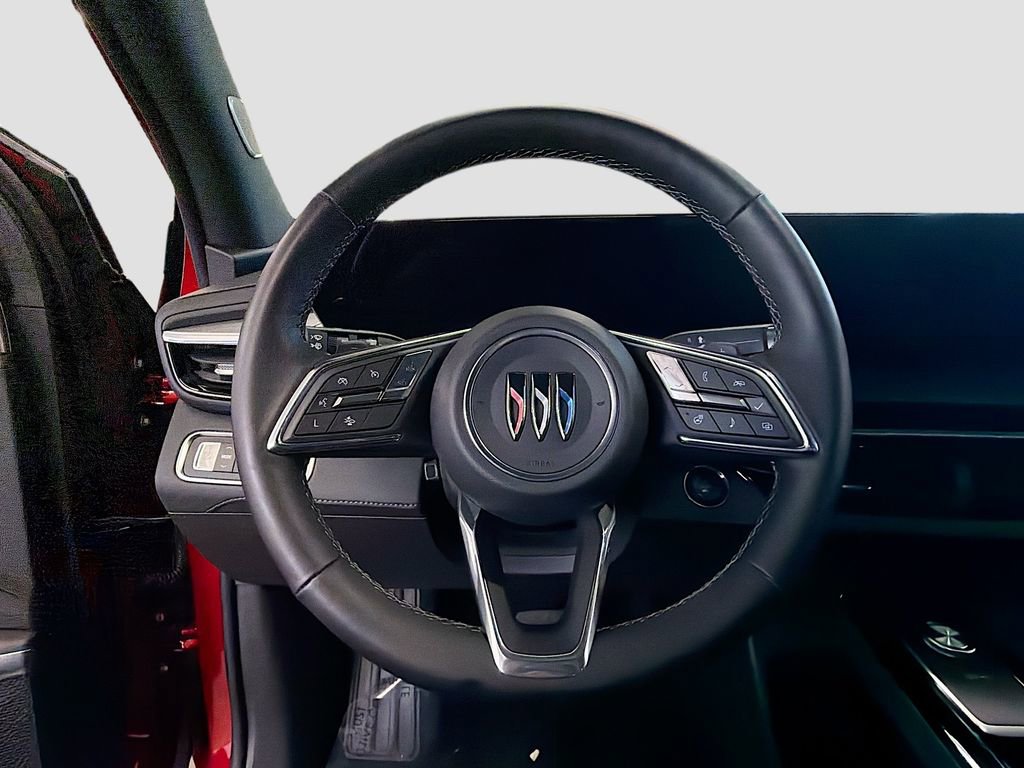 Used 2025 Buick Enclave Avenir image 13