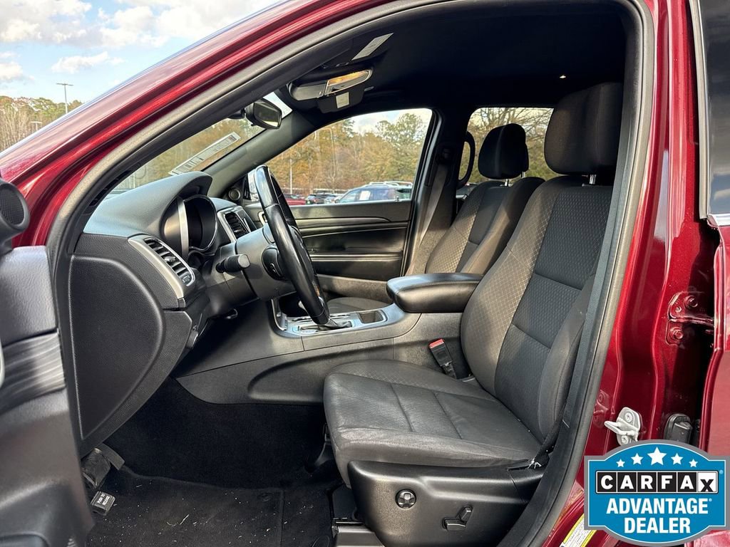 Used 2021 Jeep Grand Cherokee Laredo image 13