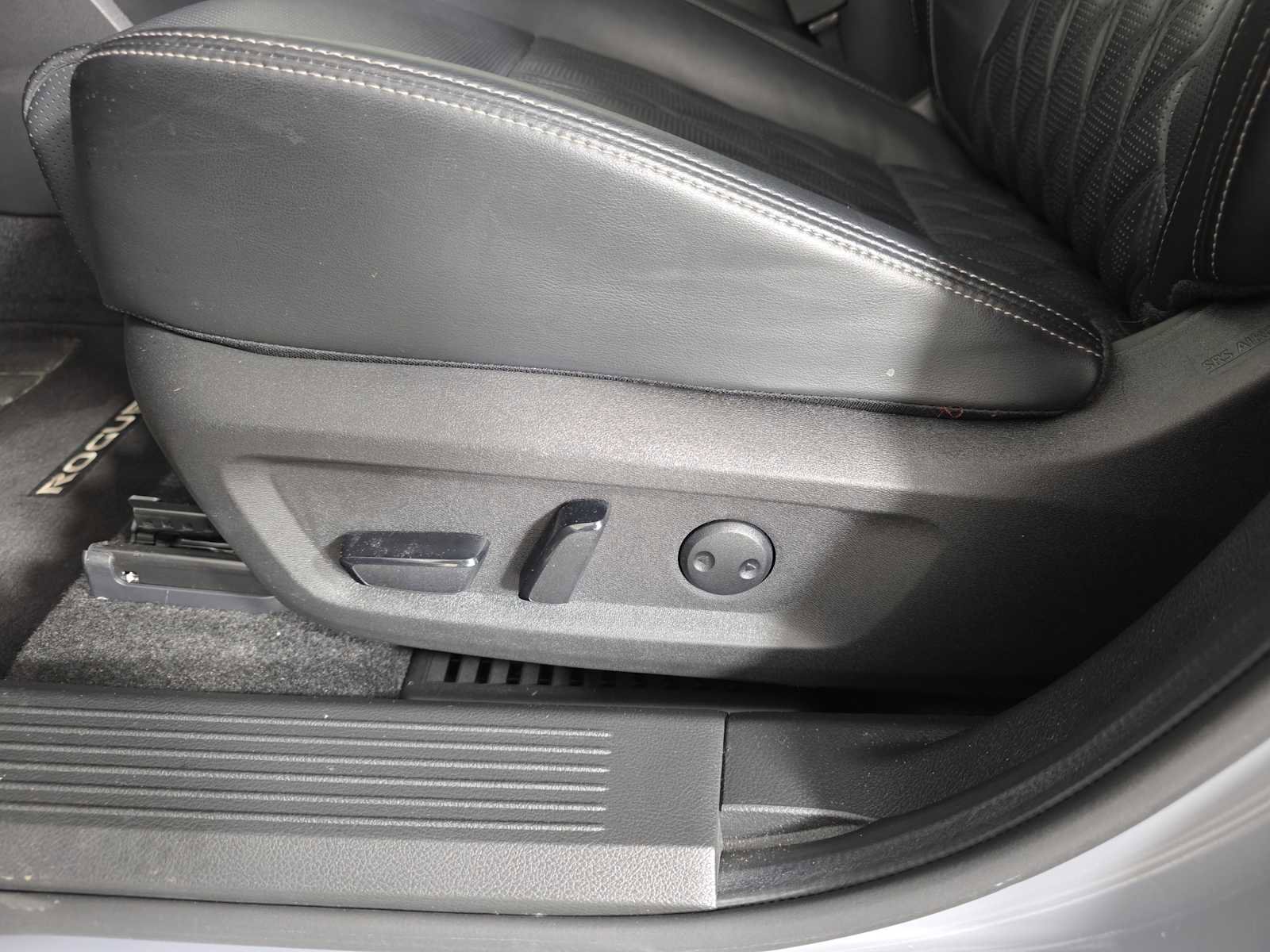 Used 2023 Nissan Rogue Platinum w/ Platinum Premium Package image 25