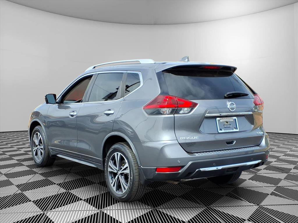 Used 2019 Nissan Rogue SV w/ Premium Package image 4
