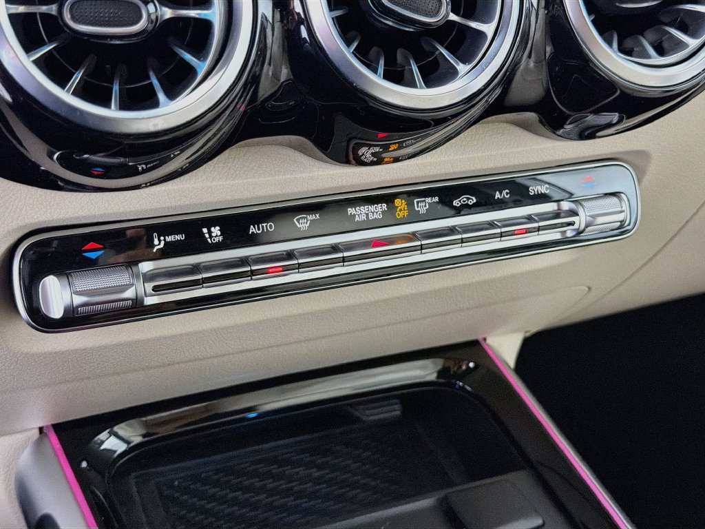 Used 2025 Mercedes-Benz GLB 250 image 16