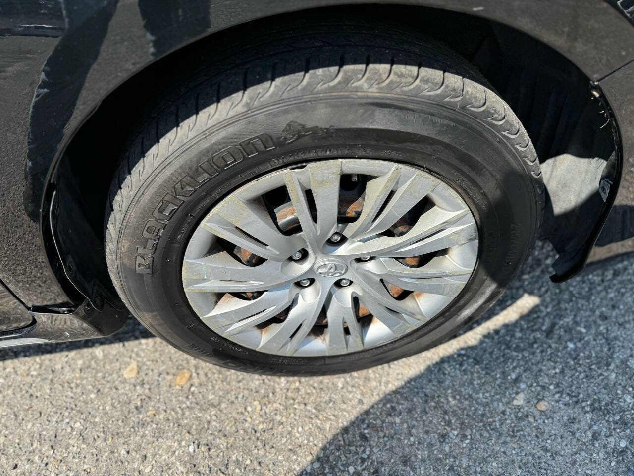 Used 2012 Toyota Camry LE image 28