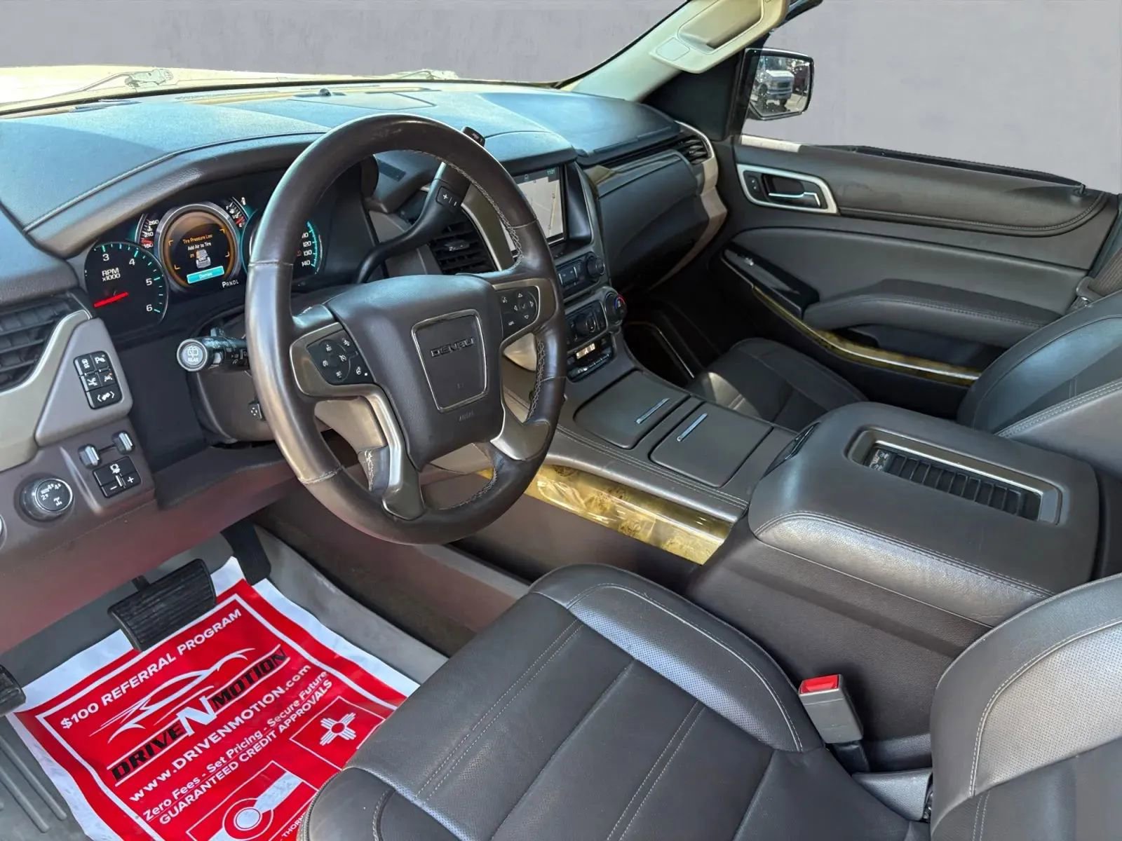 Used 2017 GMC Yukon Denali w/ Open Road Package image 13