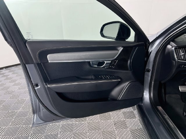 Used 2020 Volvo S90 T8 Inscription AWD/4WD image 18