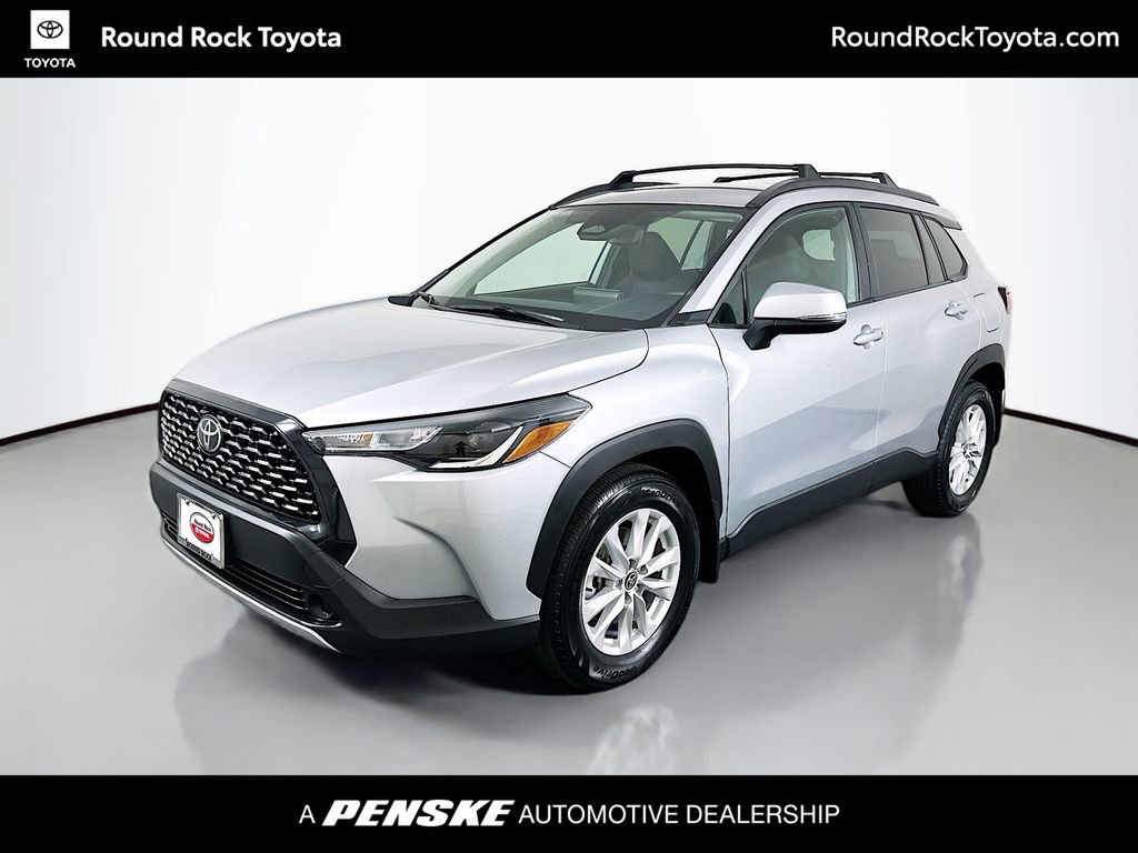 Certified 2024 Toyota Corolla Cross LE image 1