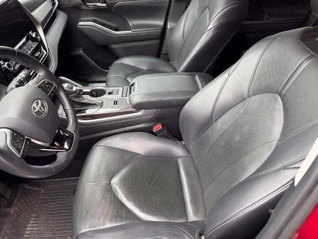 Used 2021 Toyota Highlander Limited FWD image 20