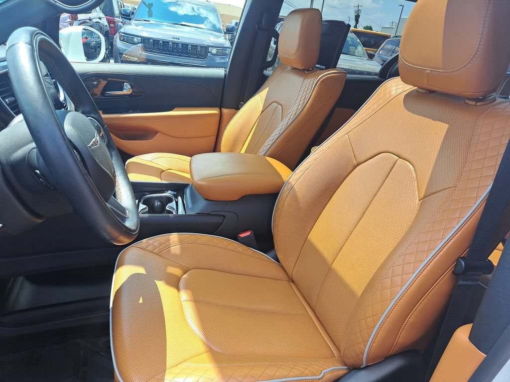 Certified 2022 Chrysler Pacifica Pinnacle FWD image 32