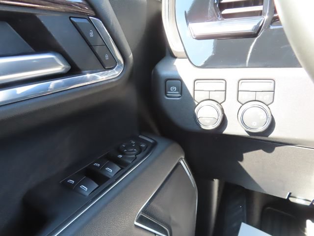 Used 2025 Chevrolet Silverado 1500 LT AWD/4WD image 31