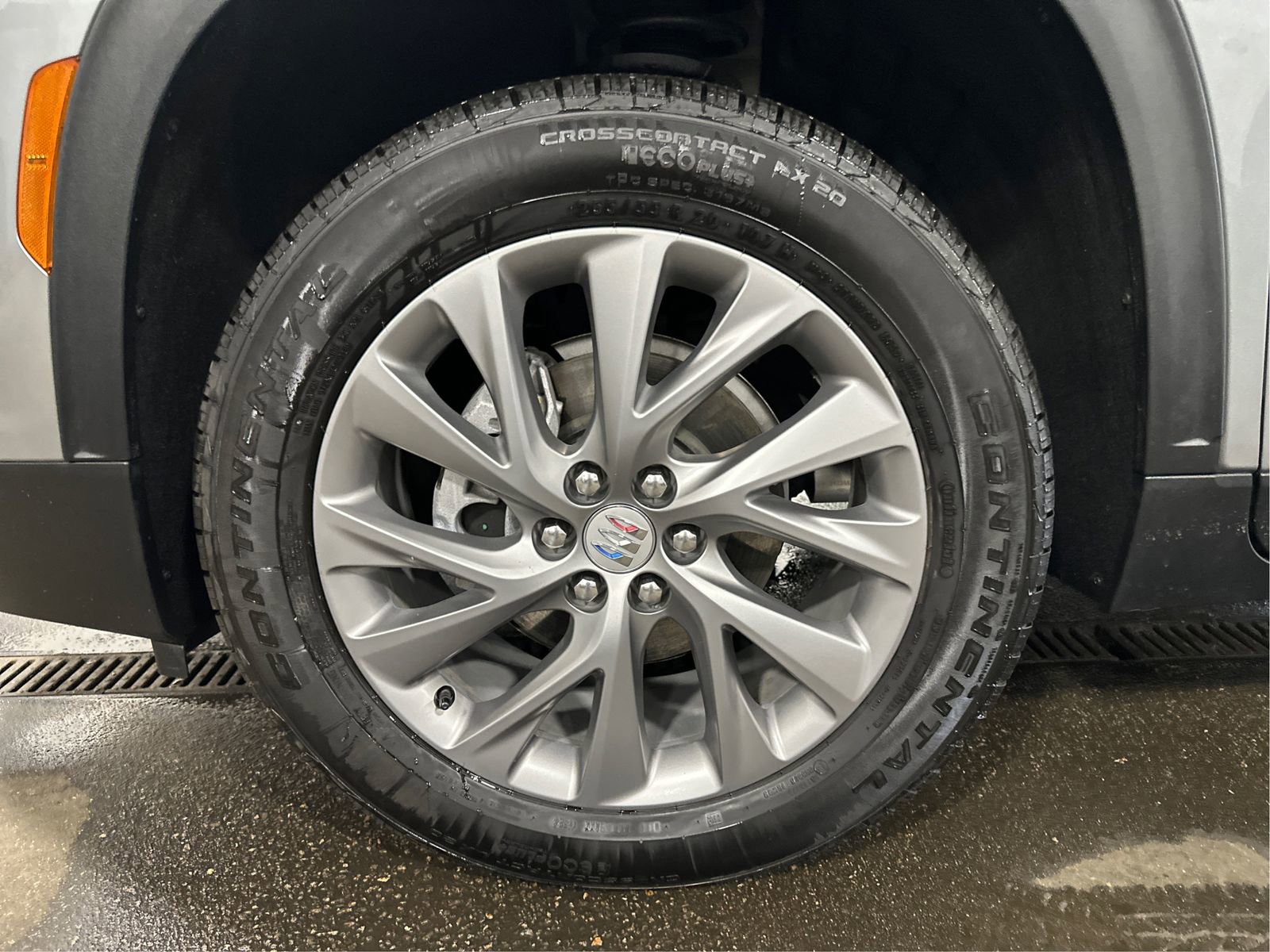 Certified 2025 Buick Enclave Preferred AWD/4WD image 24