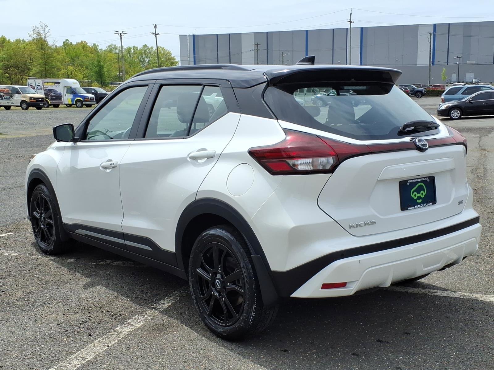 Used 2023 Nissan Kicks SR w/ SR Premium Package FWD image 4