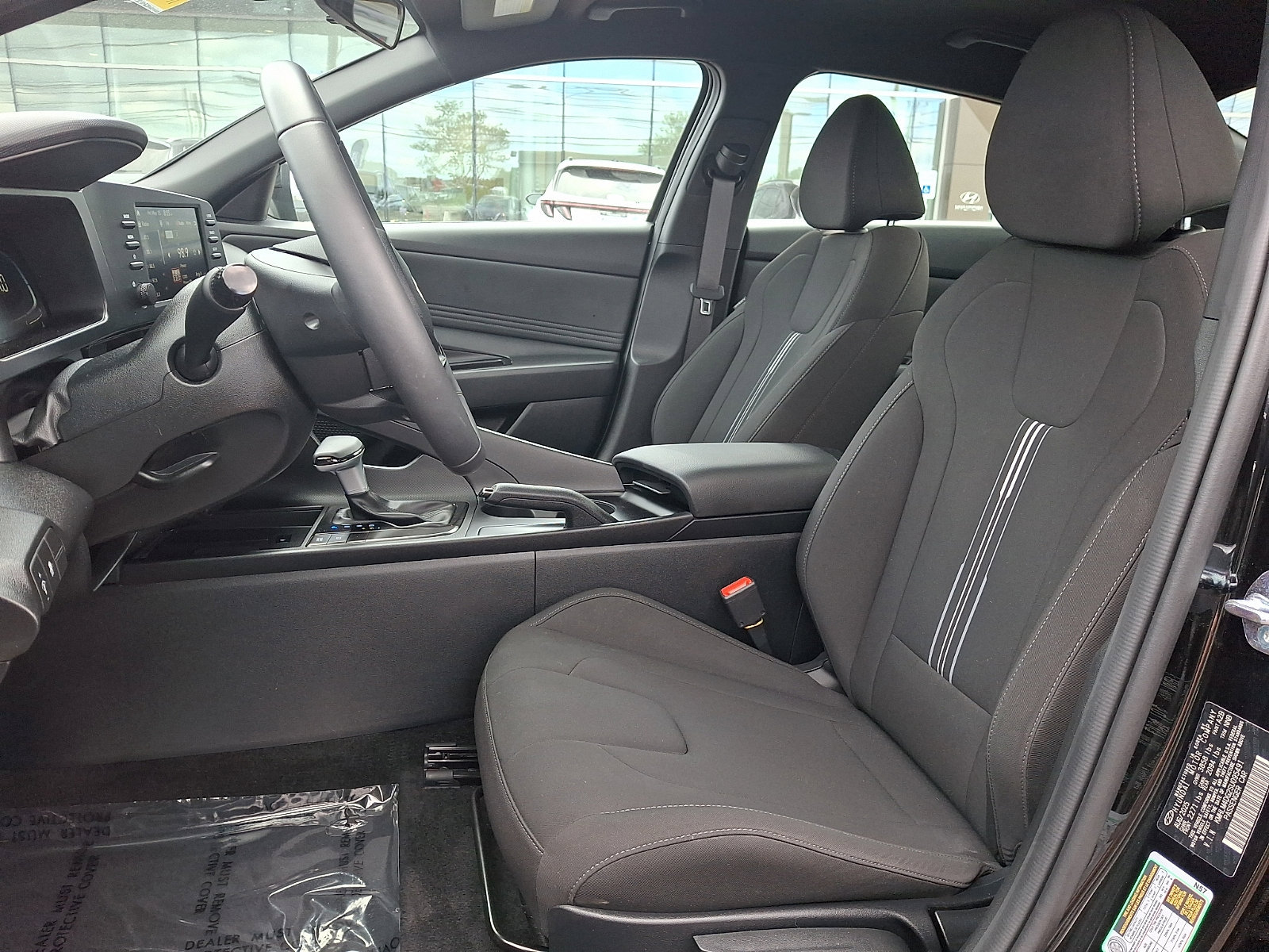 Certified 2025 Hyundai Elantra Sport FWD image 13