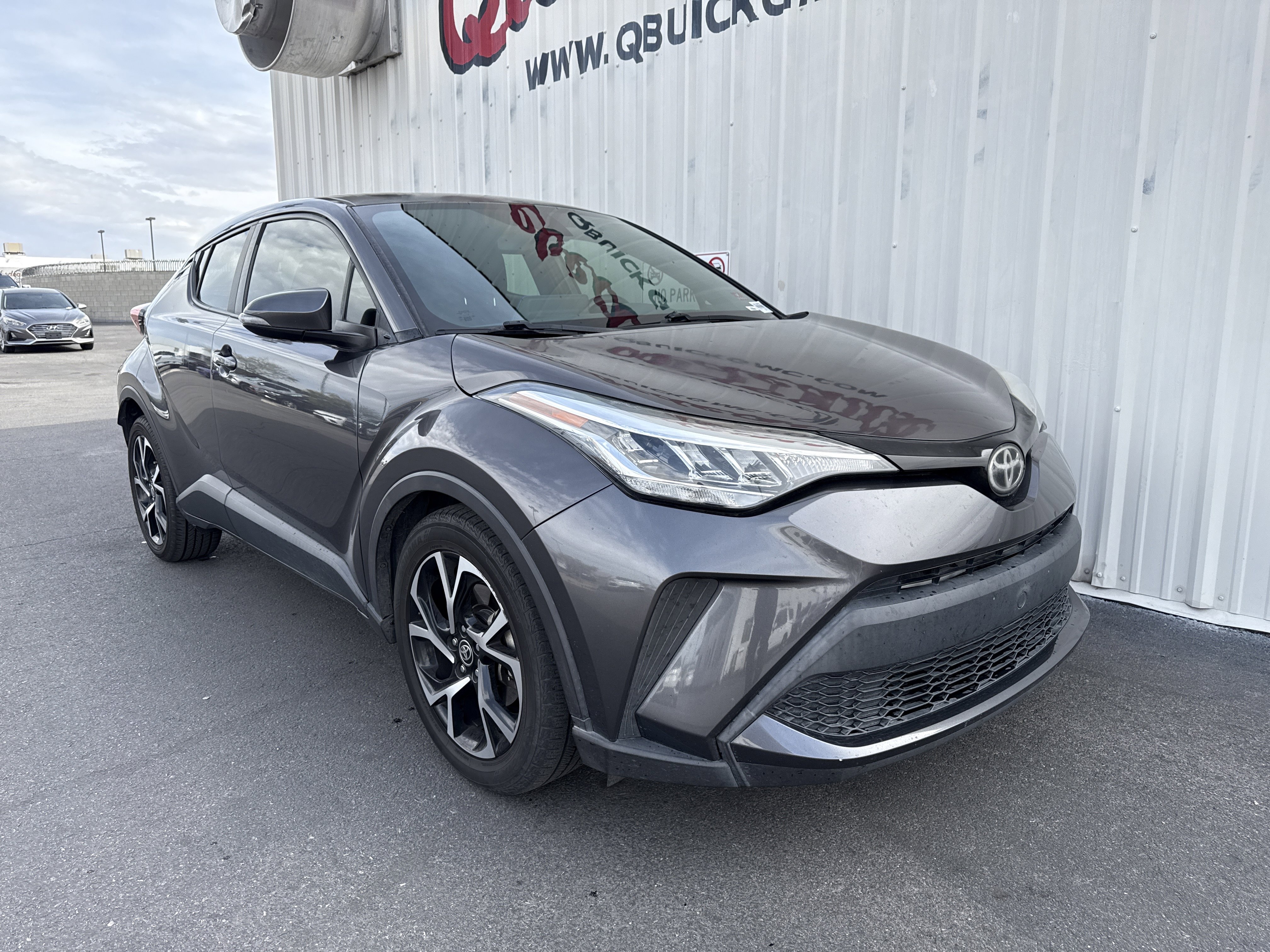 Used 2020 Toyota C-HR XLE image 12
