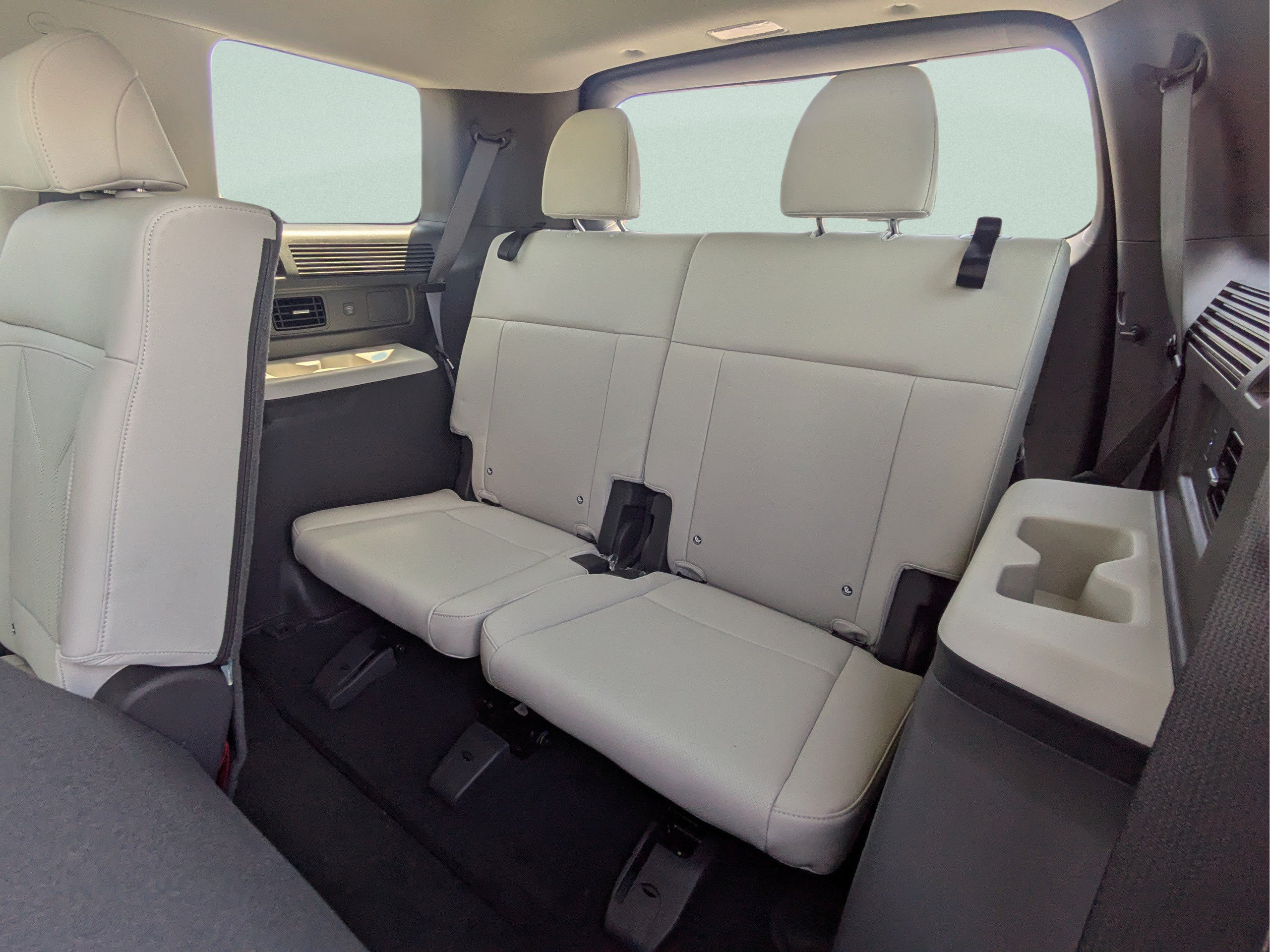 New 2027 Hyundai Santa Fe SEL FWD image 15