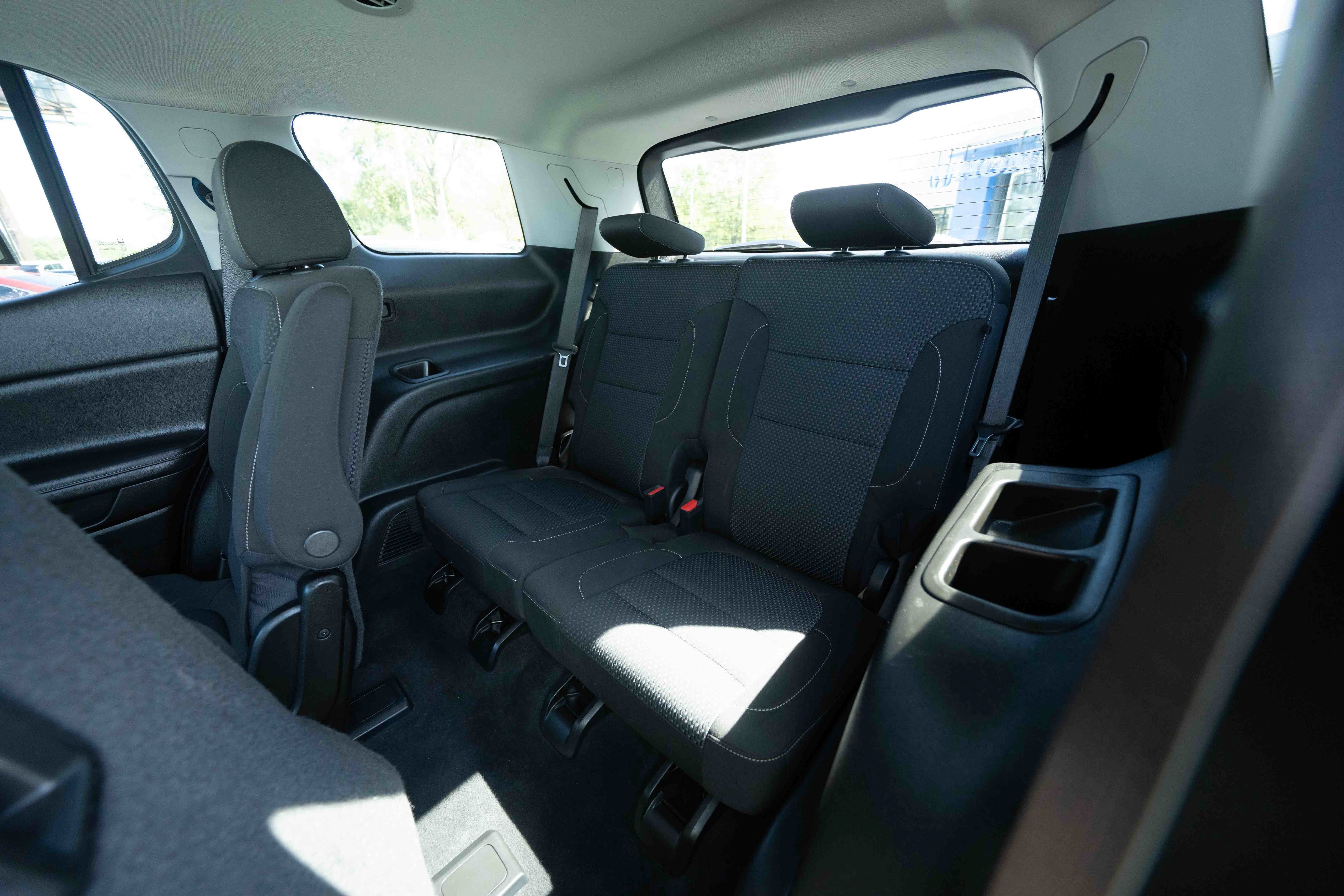 Used 2023 GMC Acadia SLE w/ Elevation Edition FWD image 24