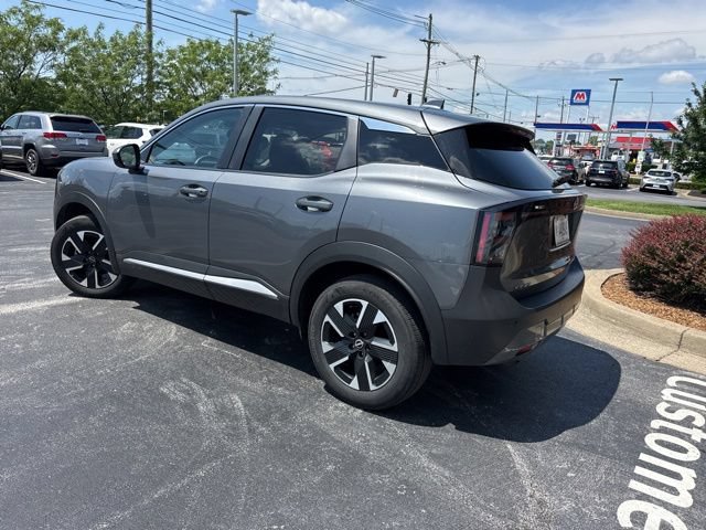 Used 2025 Nissan Kicks SV AWD/4WD image 10
