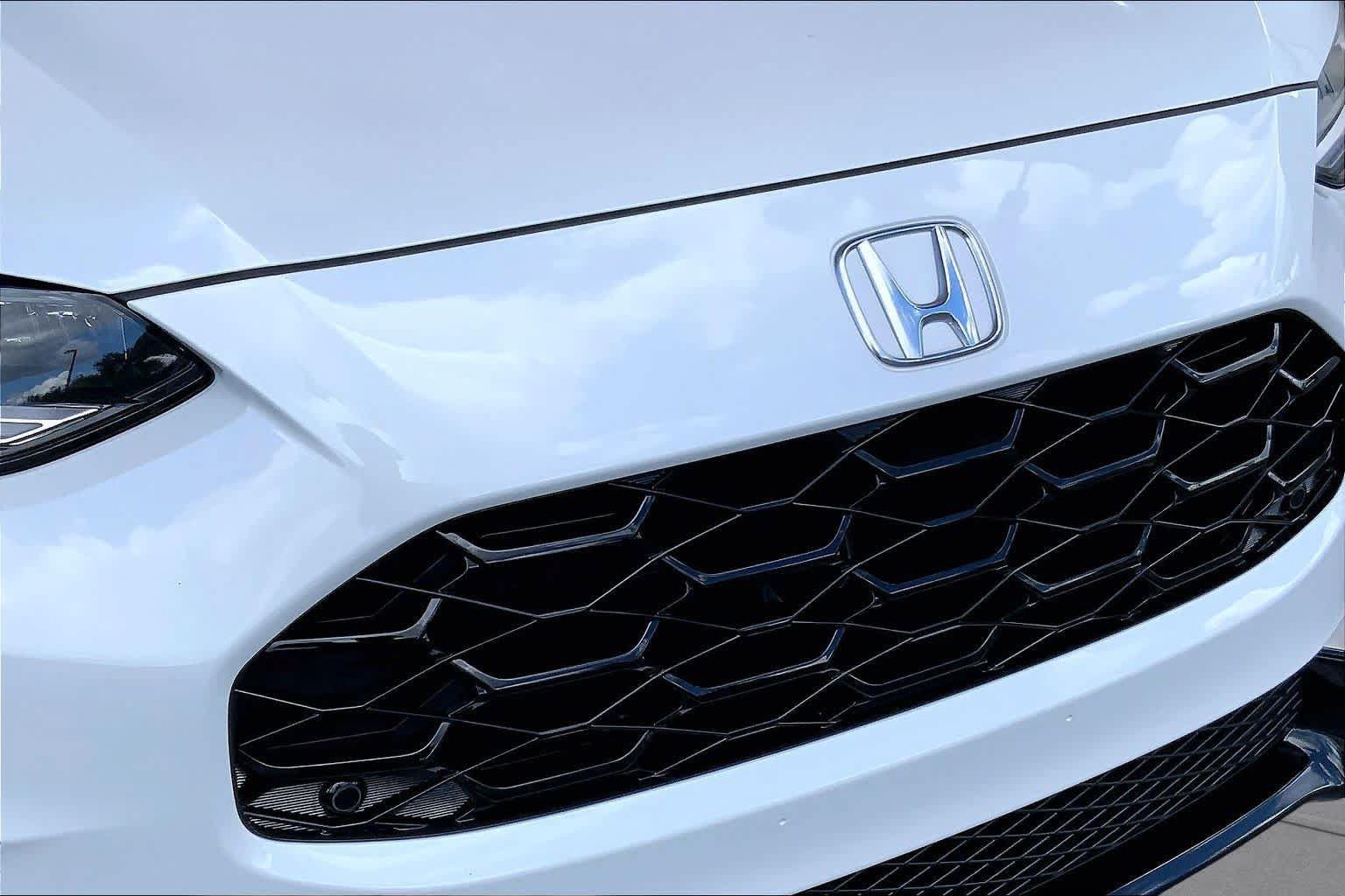 Used 2027 Honda HR-V EX-L image 32