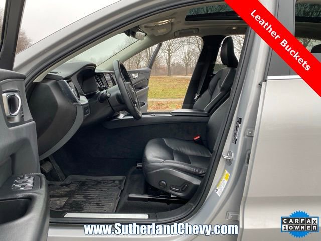 Used 2023 Volvo XC60 T8 Core image 17