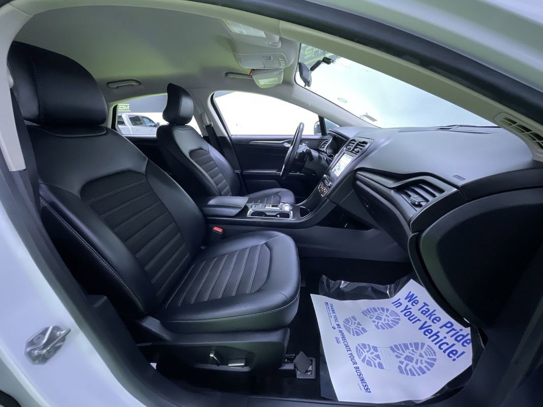Used 2018 Ford Fusion SE w/ Equipment Group 201A image 29