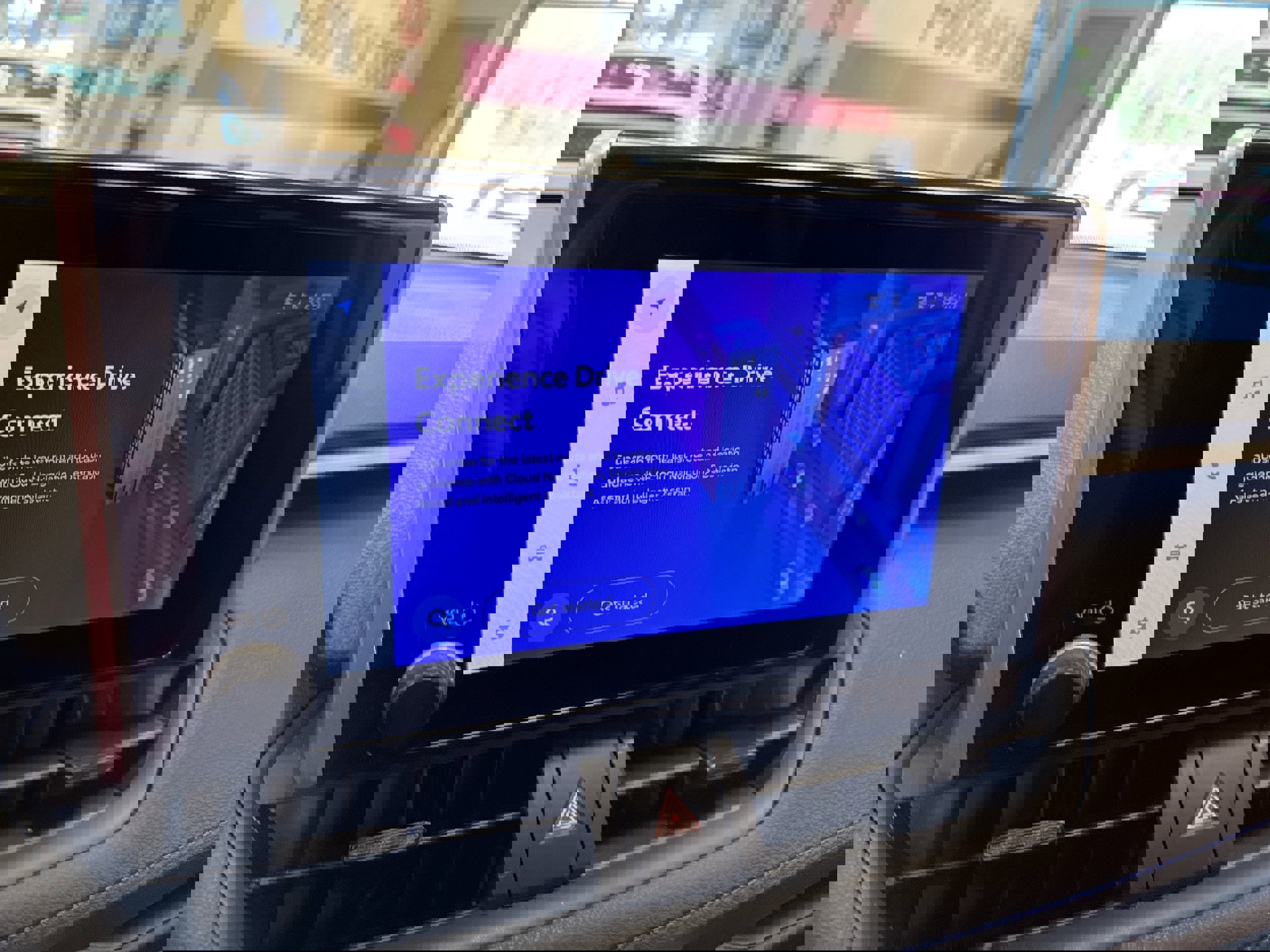 Used 2024 Toyota RAV4 SE w/ Convenience Package image 52