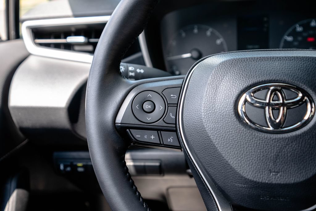 Used 2023 Toyota Corolla SE FWD image 16