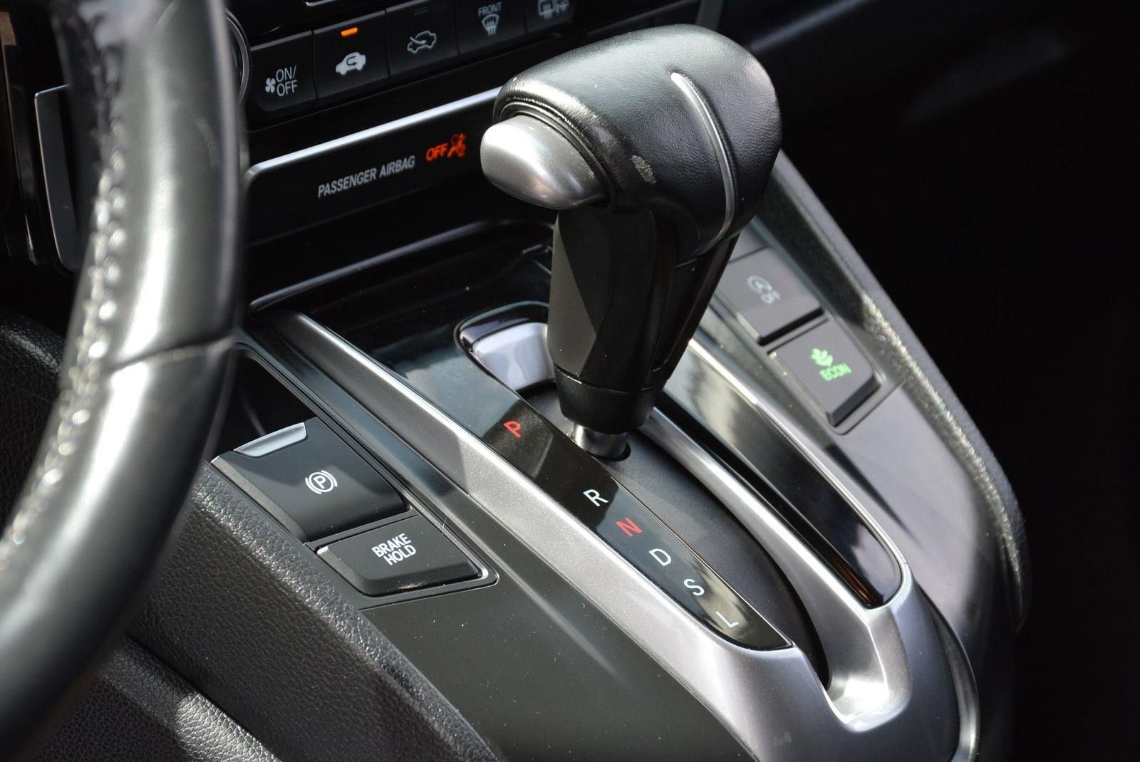 Used 2022 Honda CR-V Touring image 9