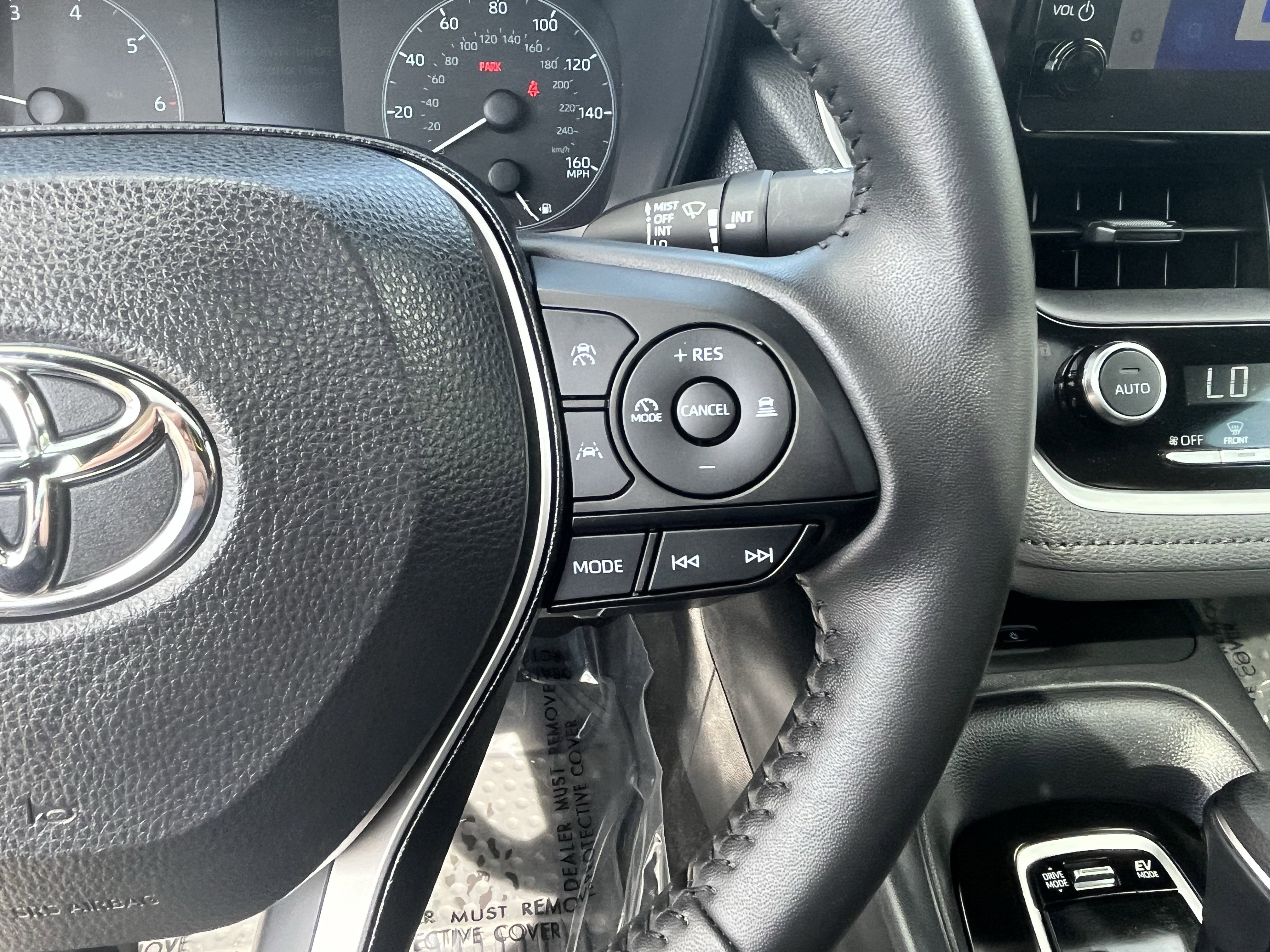 Used 2024 Toyota Corolla SE w/ SE Package FWD image 21