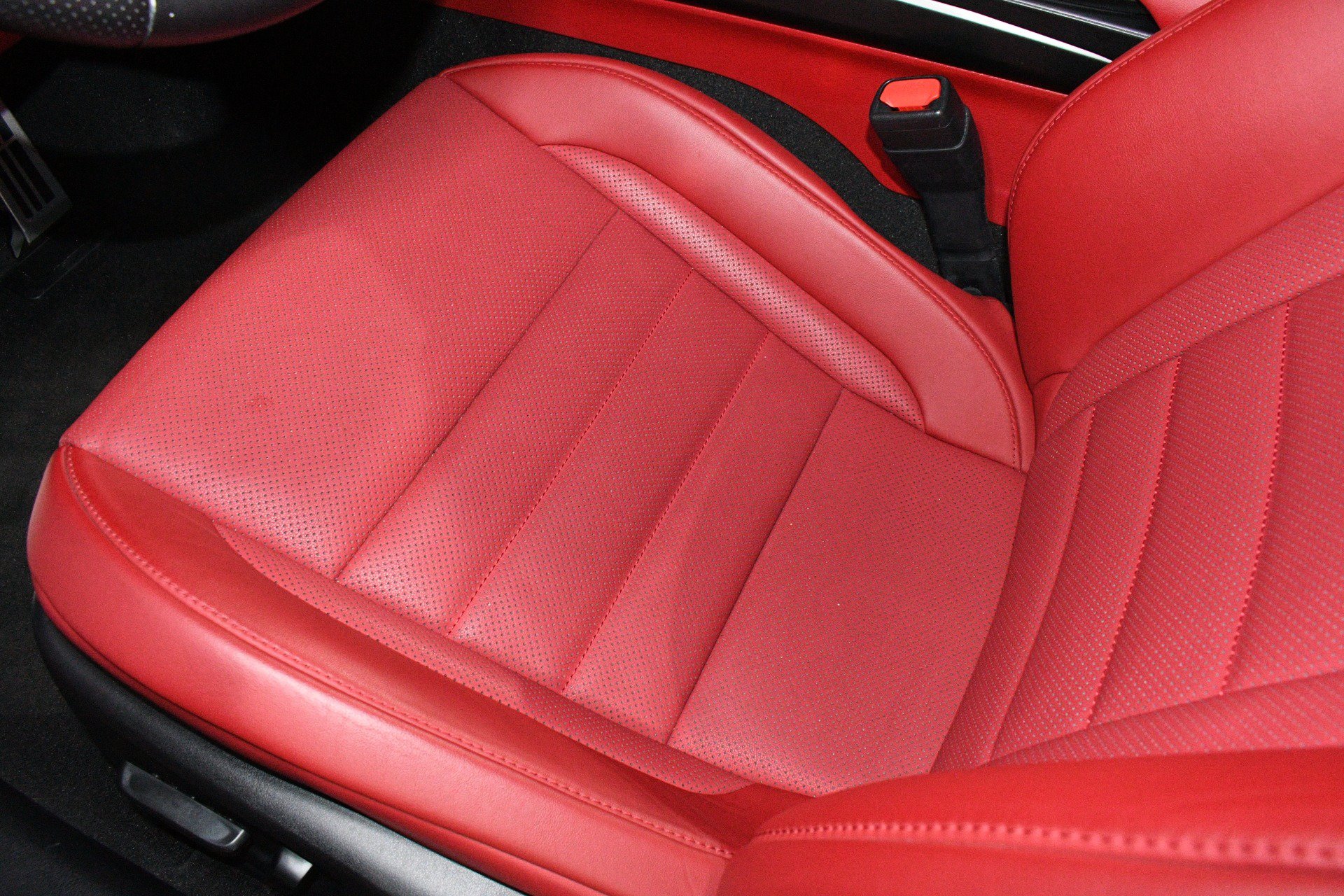 Used 2024 Lexus IS 350 F Sport RWD image 9