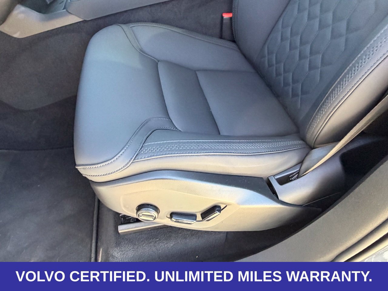 Certified 2026 Volvo XC90 B6 Plus AWD/4WD image 35