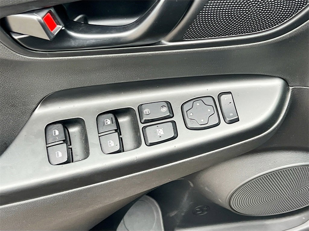 Used 2023 Hyundai Kona N Line image 18