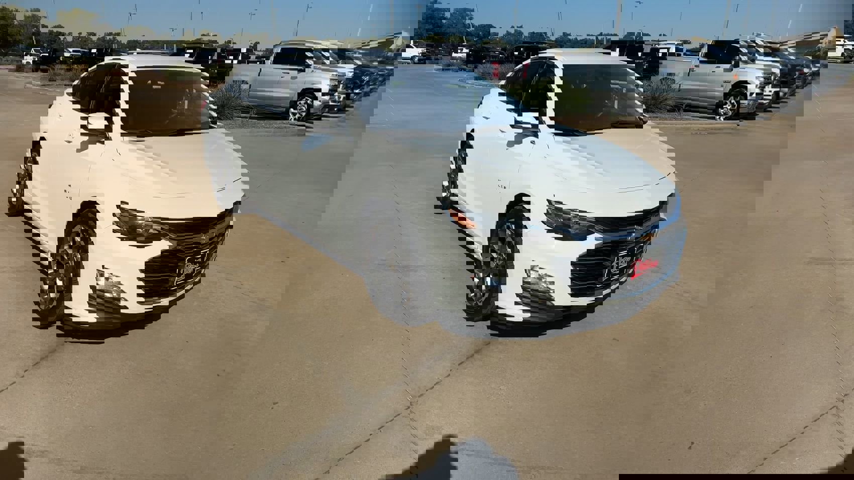 Used 2024 Chevrolet Malibu LT image 3